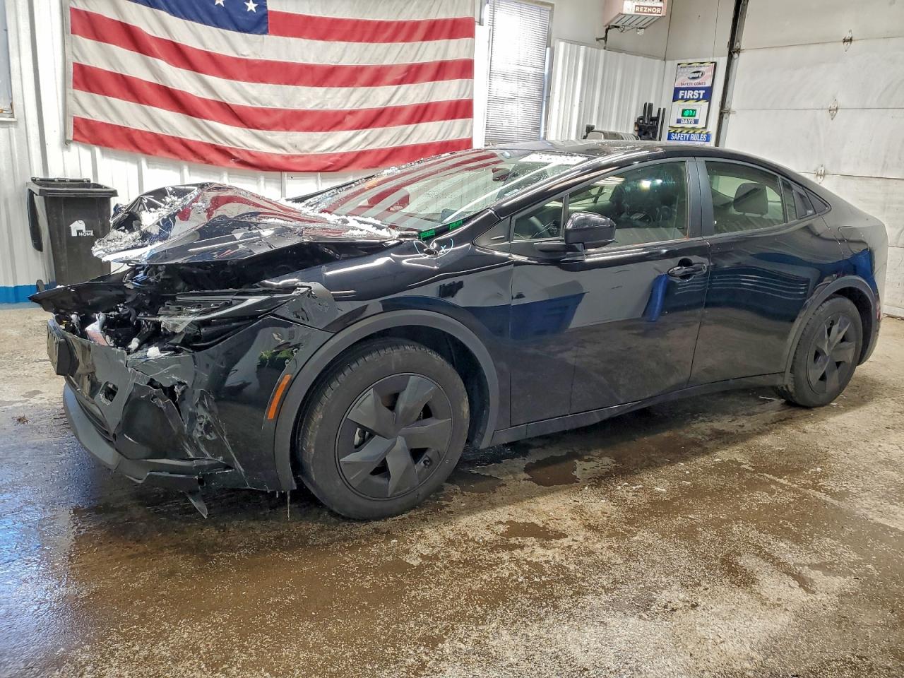 2025 TOYOTA PRIUS