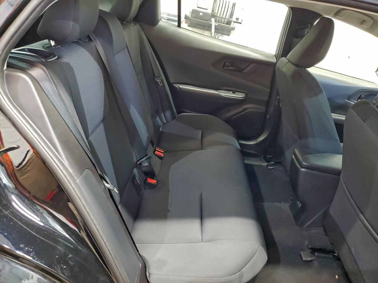 2025 TOYOTA PRIUS LE photo 10