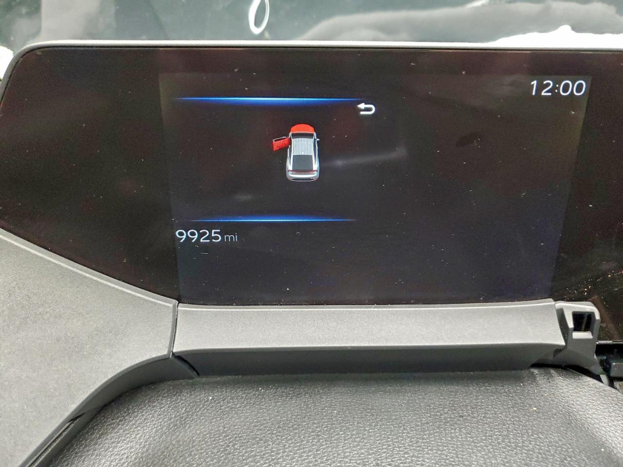 2025 TOYOTA PRIUS LE photo 9