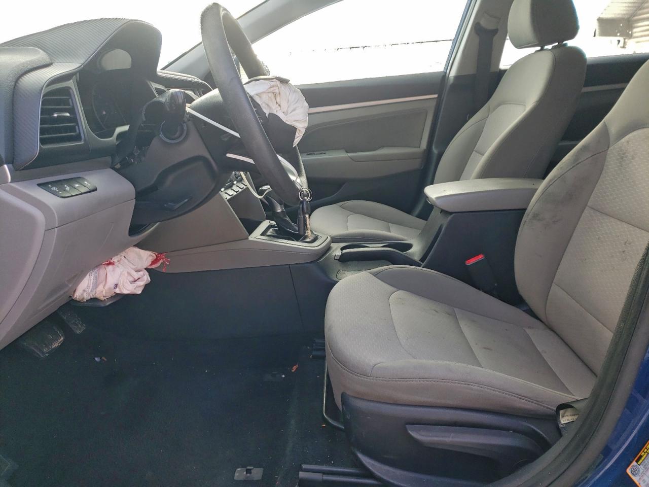 2020 HYUNDAI ELANTRA SEL photo 7