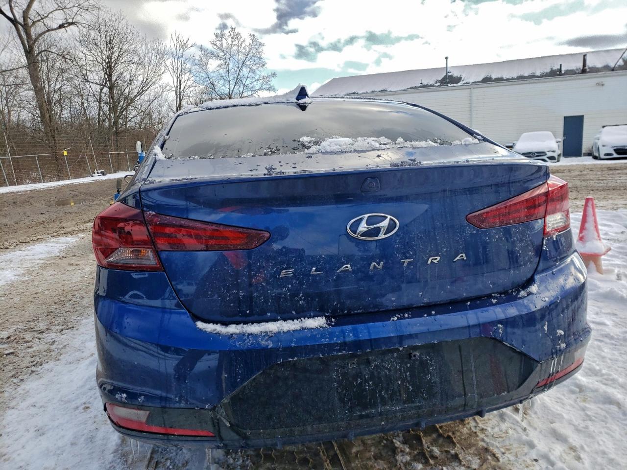 2020 HYUNDAI ELANTRA SEL photo 6