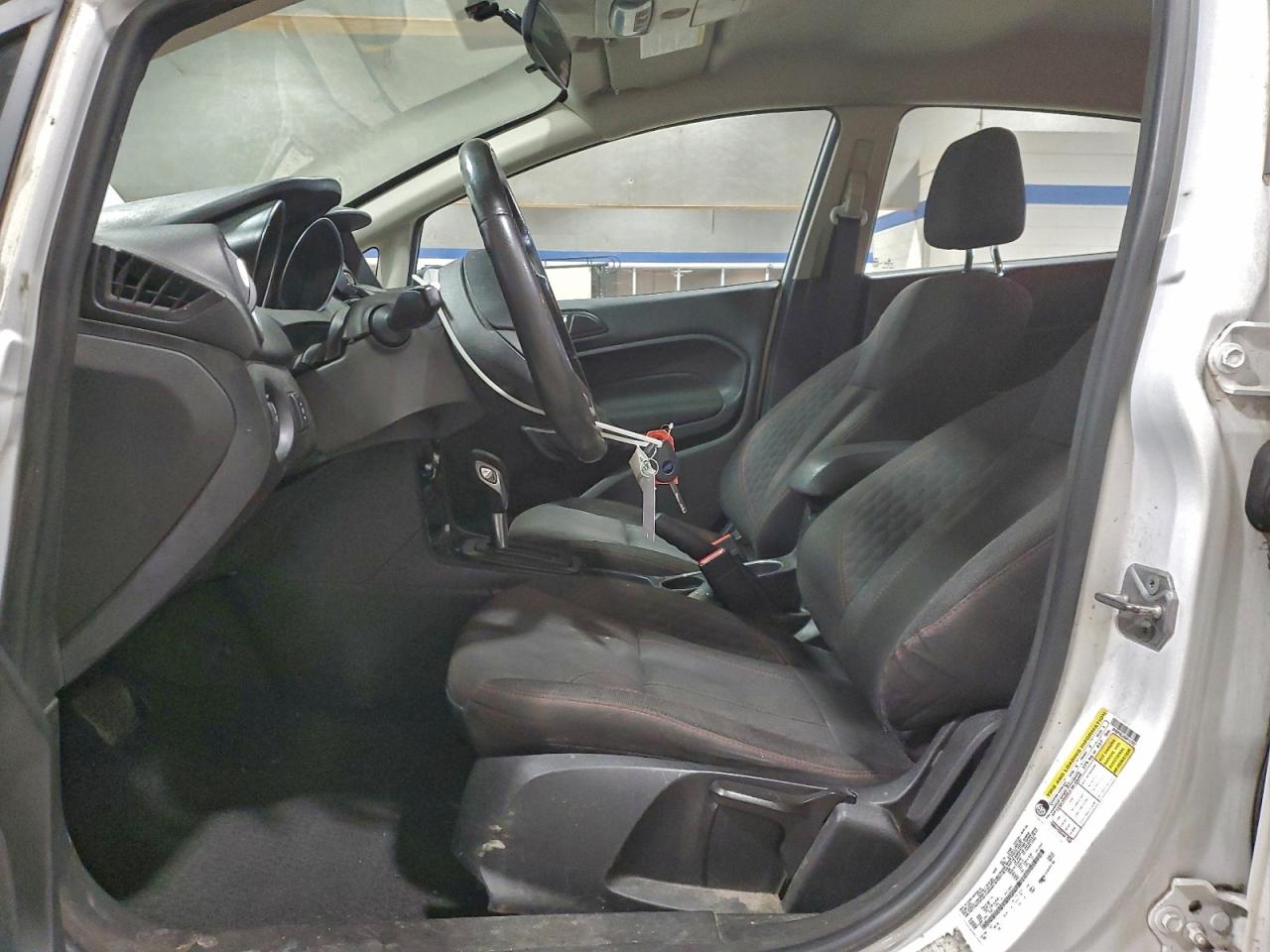 2016 FORD FIESTA SE photo 7