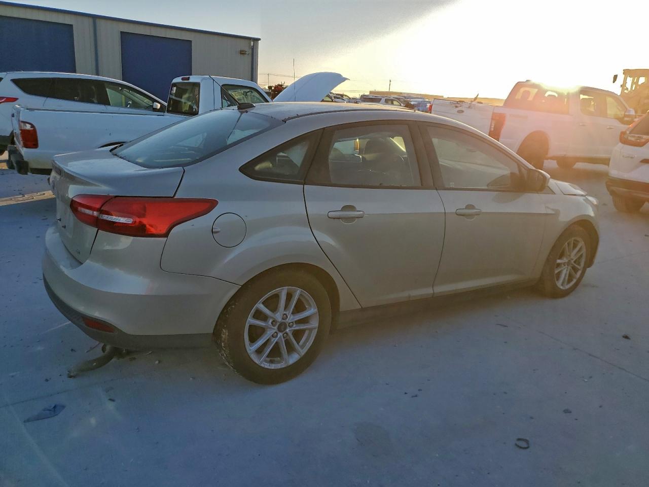 2018 FORD FOCUS SE photo 3