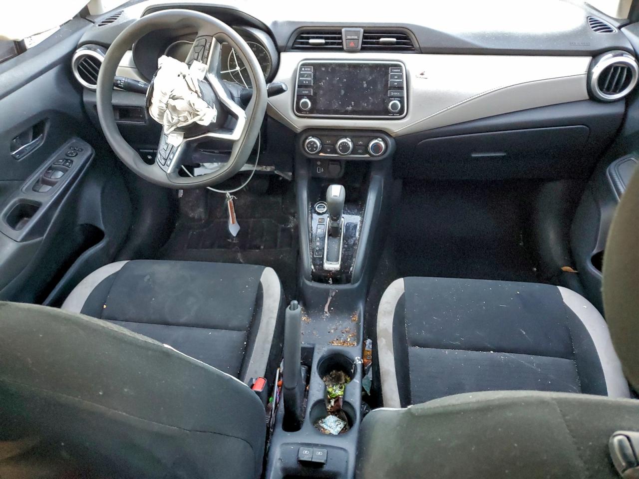 2021 NISSAN VERSA SV photo 22