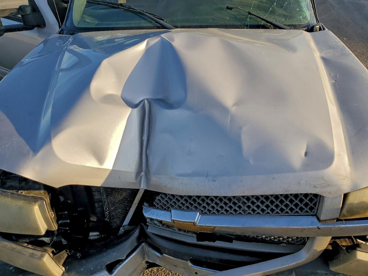 2004 CHEVROLET SILVERADO K1500 photo 11