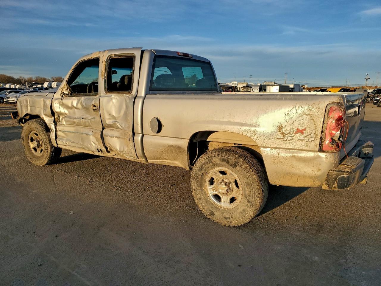2004 CHEVROLET SILVERADO K1500 photo 2