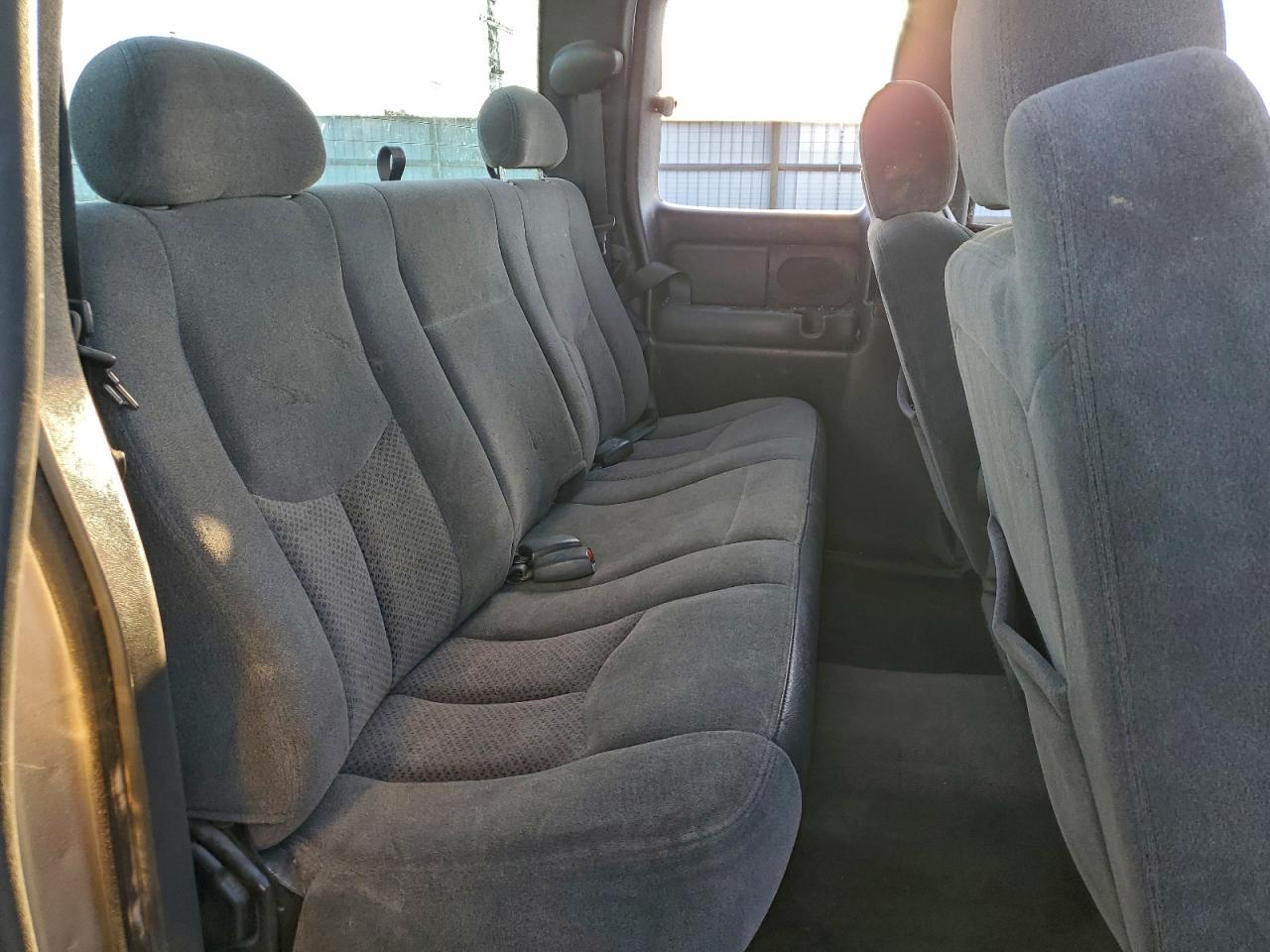 2004 CHEVROLET SILVERADO K1500 photo 10