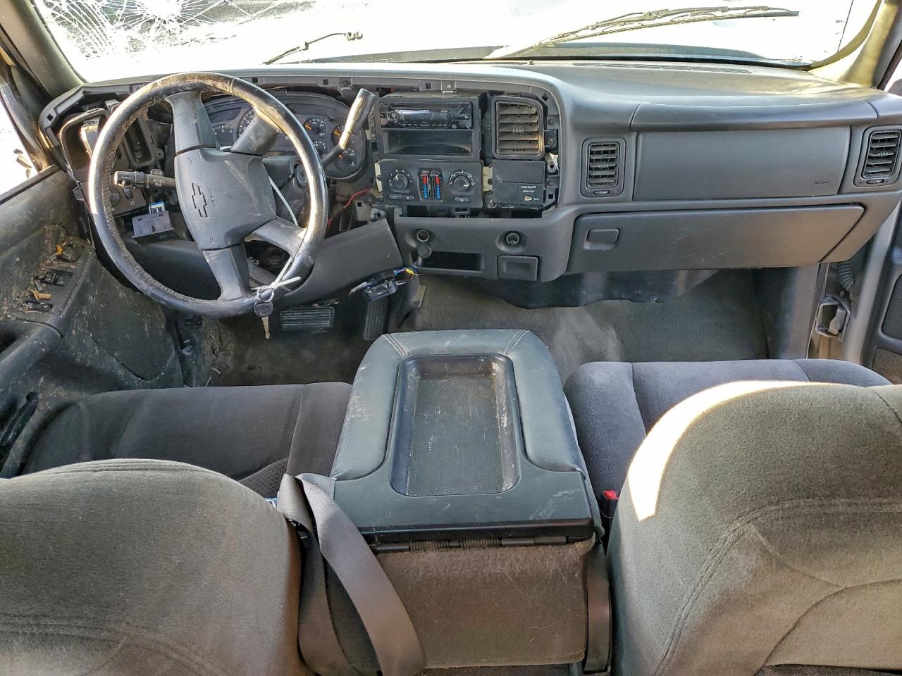 2004 CHEVROLET SILVERADO K1500 photo 8