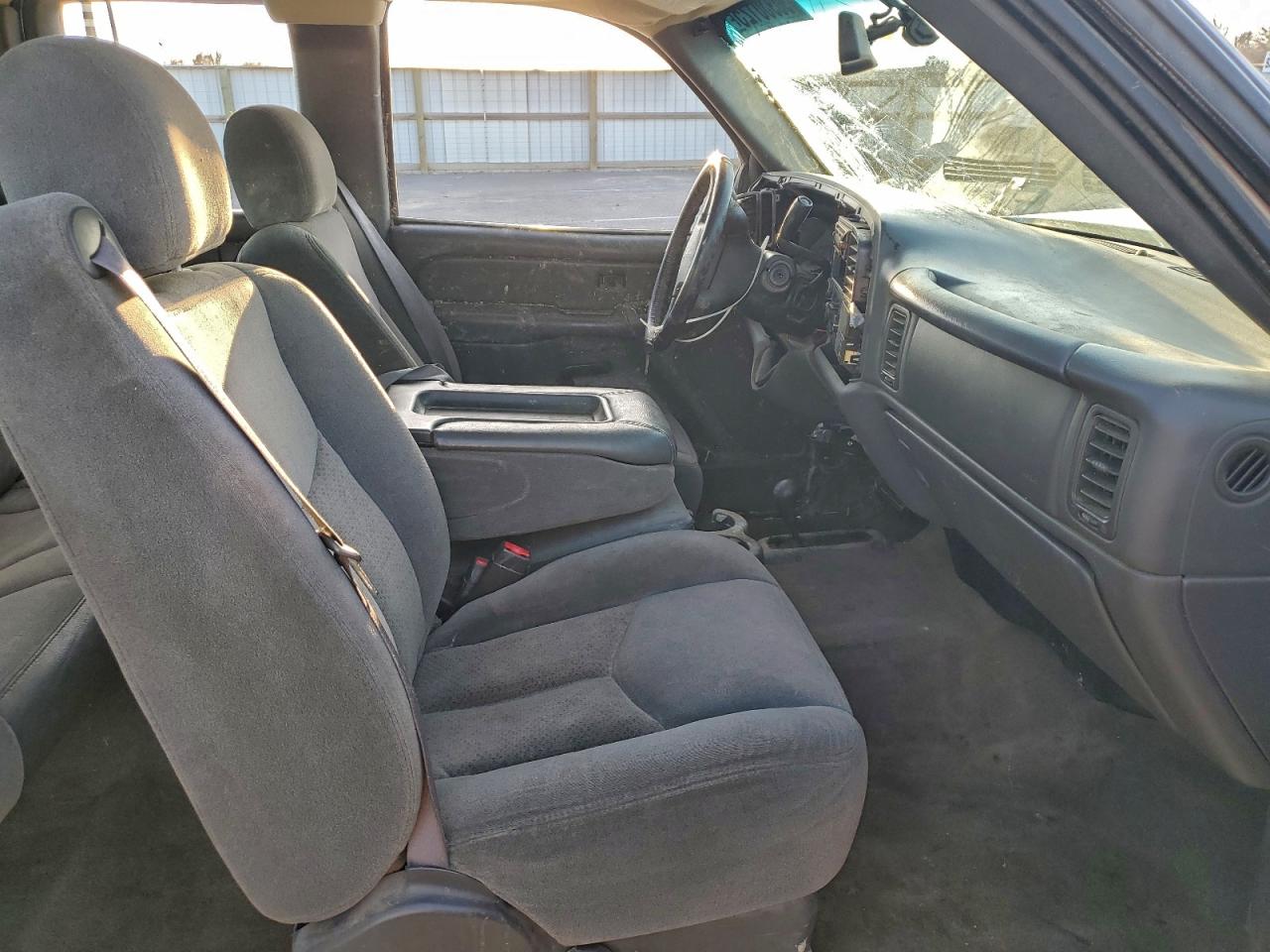 2004 CHEVROLET SILVERADO K1500 photo 7