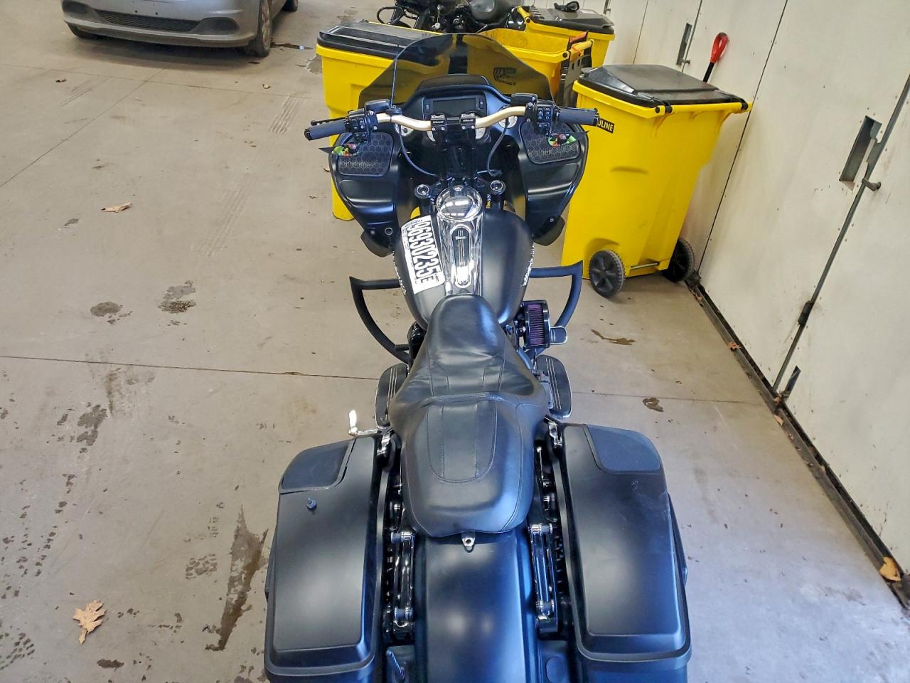 2017 HARLEY-DAVIDSON FLTRXS ROAD GLIDE SPECIAL photo 6