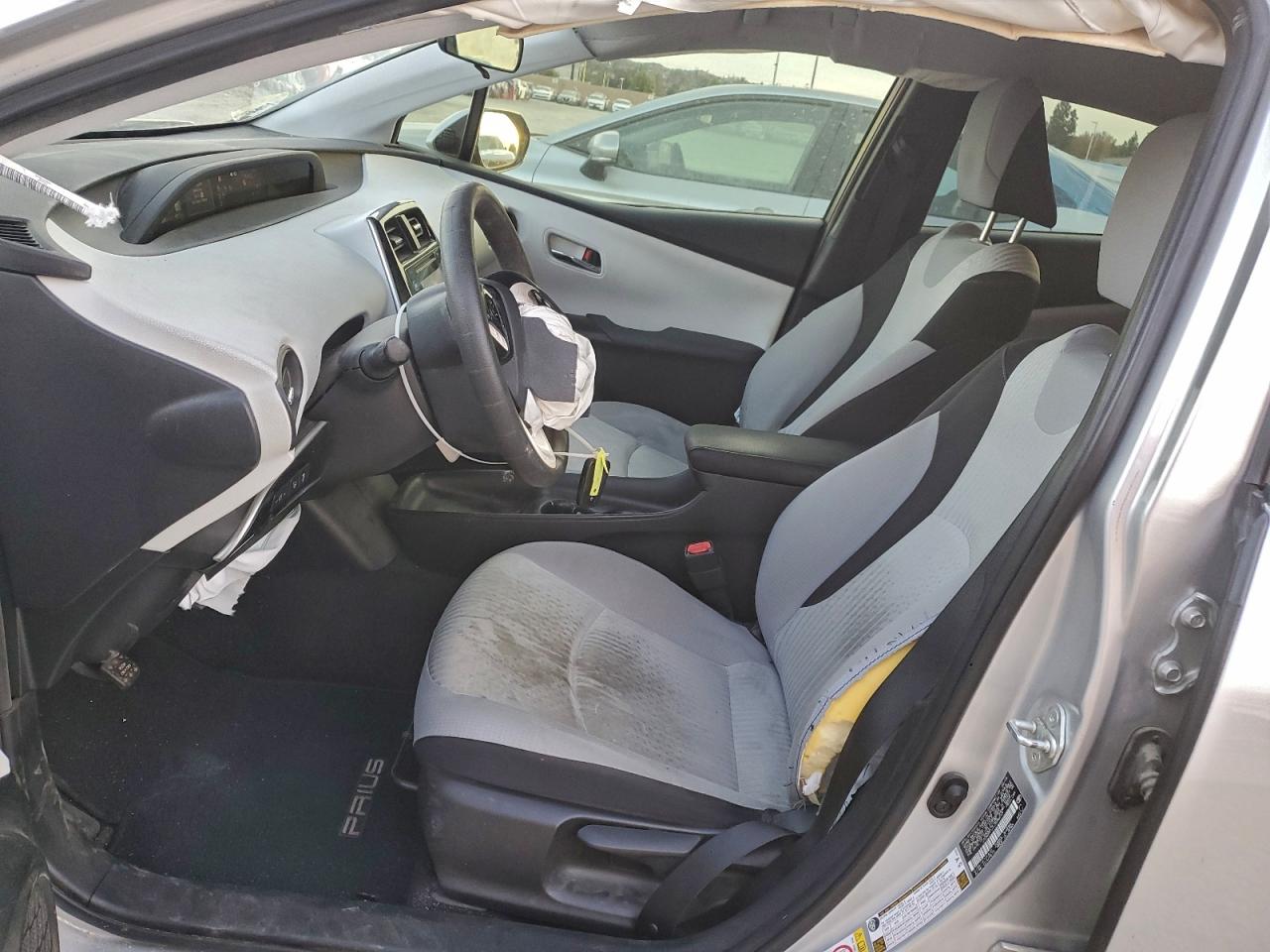 2018 TOYOTA PRIUS photo 7