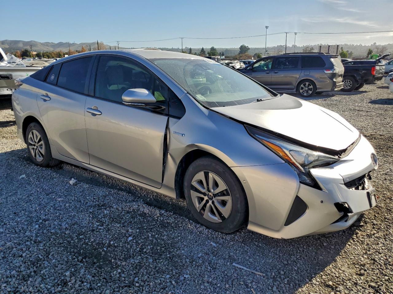 2018 TOYOTA PRIUS photo 4