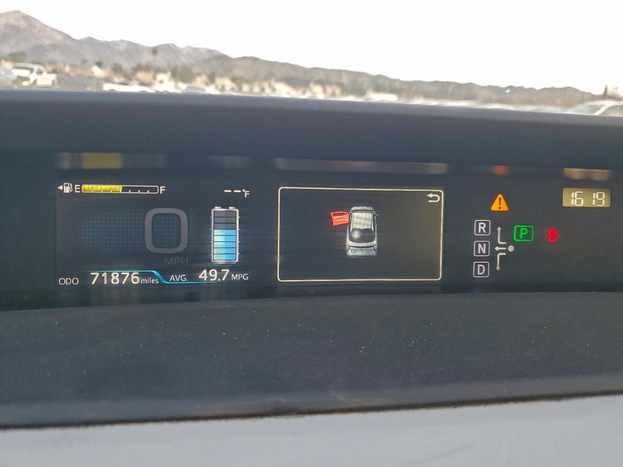 2018 TOYOTA PRIUS photo 9