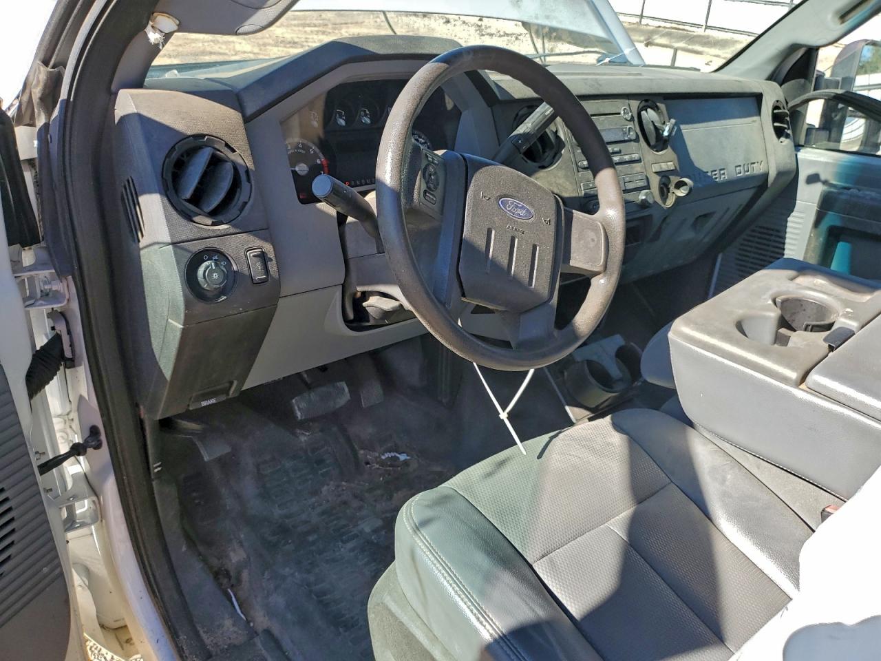 2013 FORD F 250 photo 15