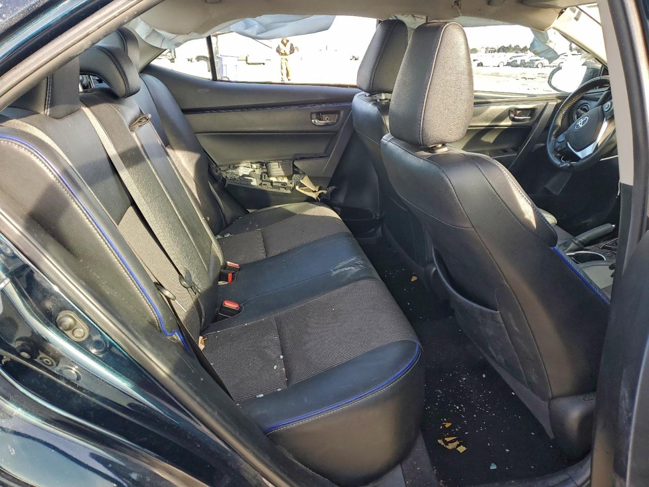 2019 TOYOTA COROLLA L photo 10