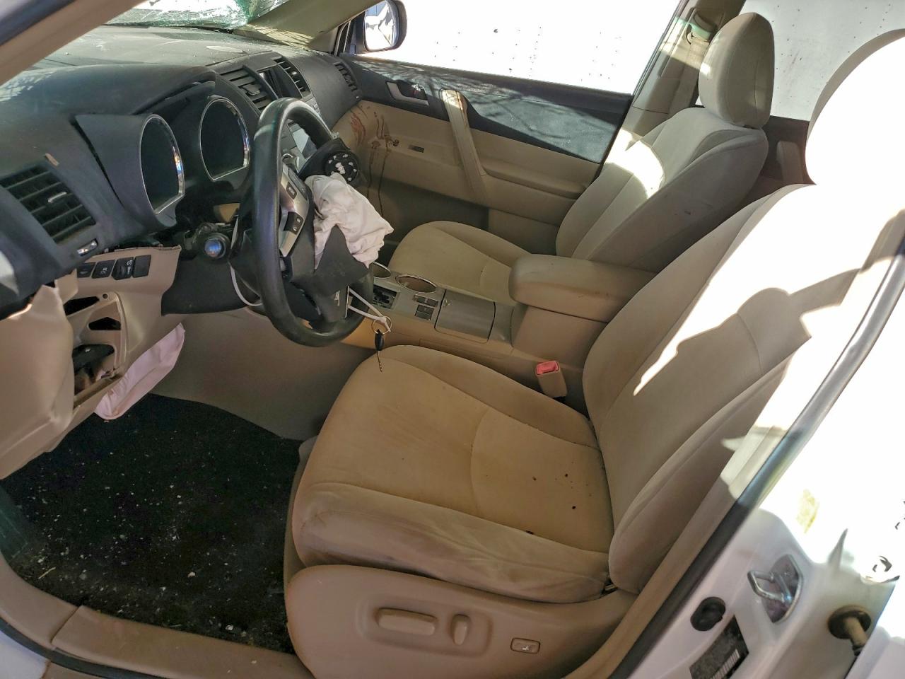 2011 TOYOTA HIGHLANDER BASE photo 7
