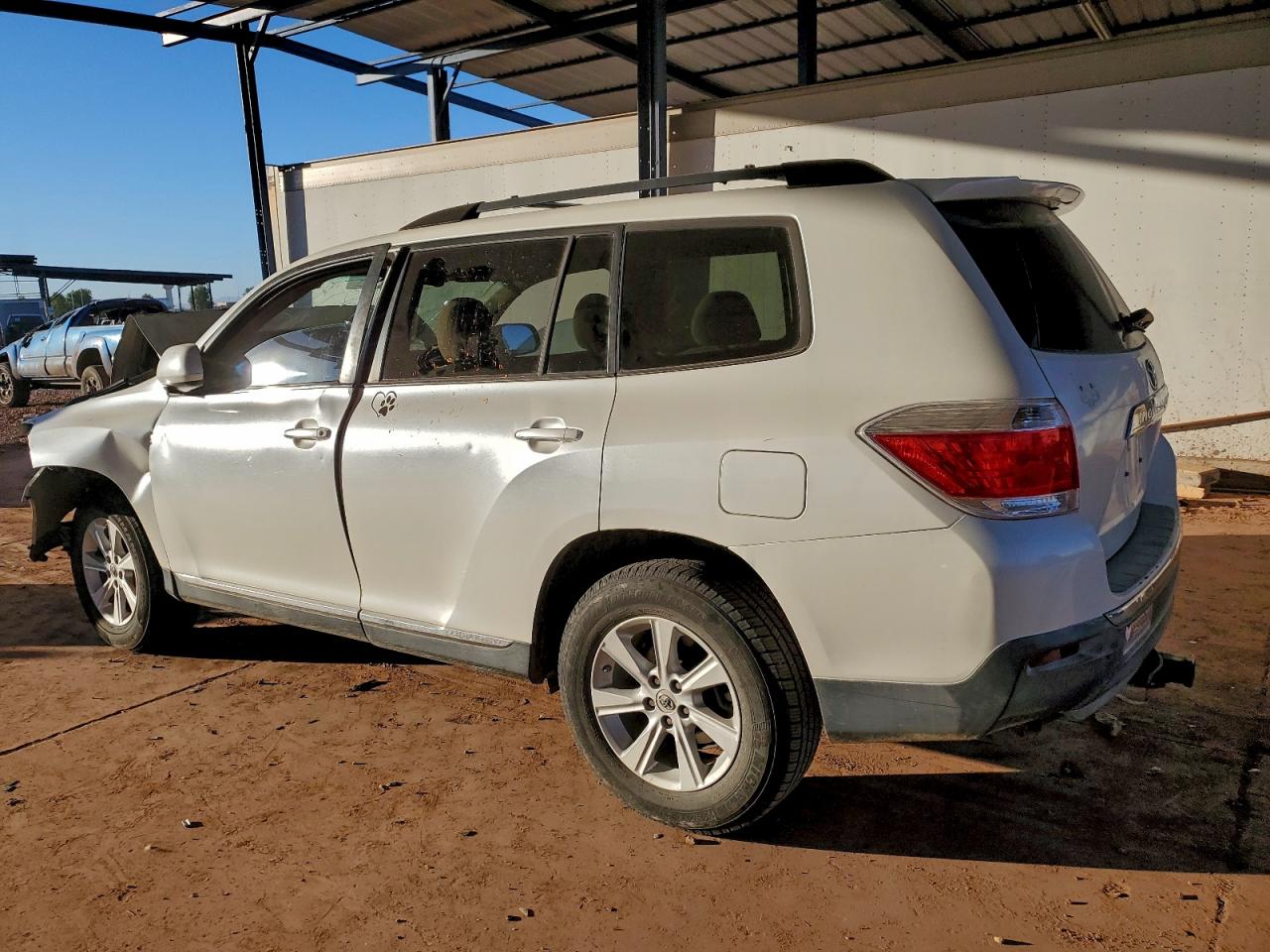 2011 TOYOTA HIGHLANDER BASE photo 2