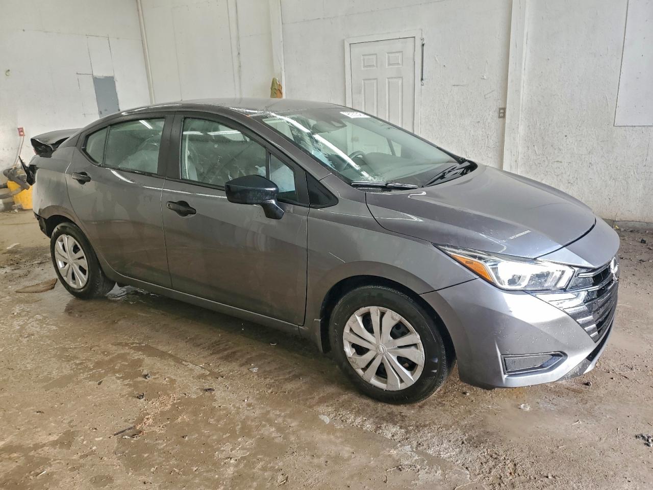 2024 NISSAN VERSA S photo 4