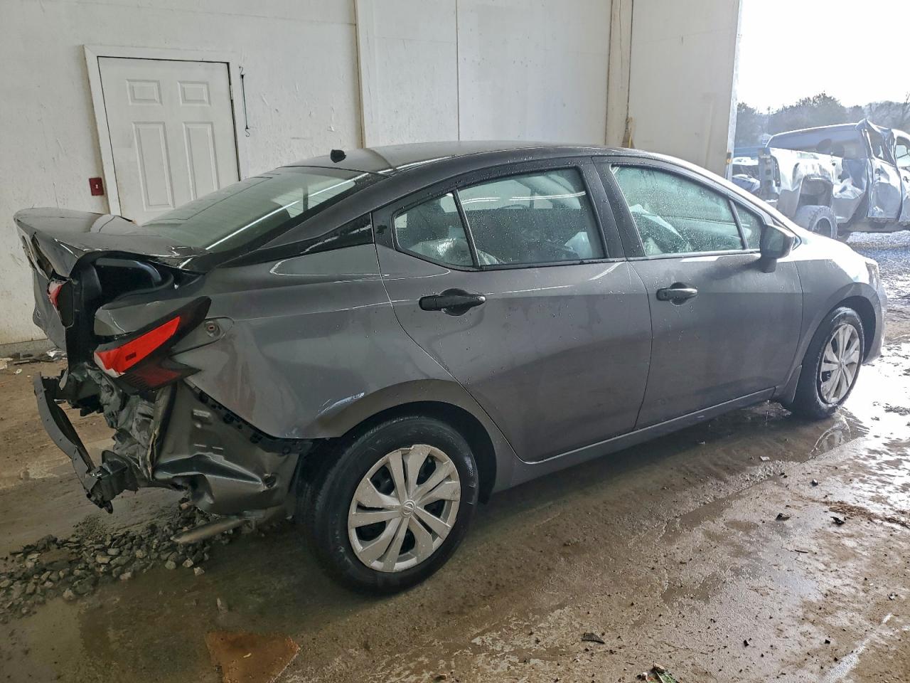 2024 NISSAN VERSA S photo 3