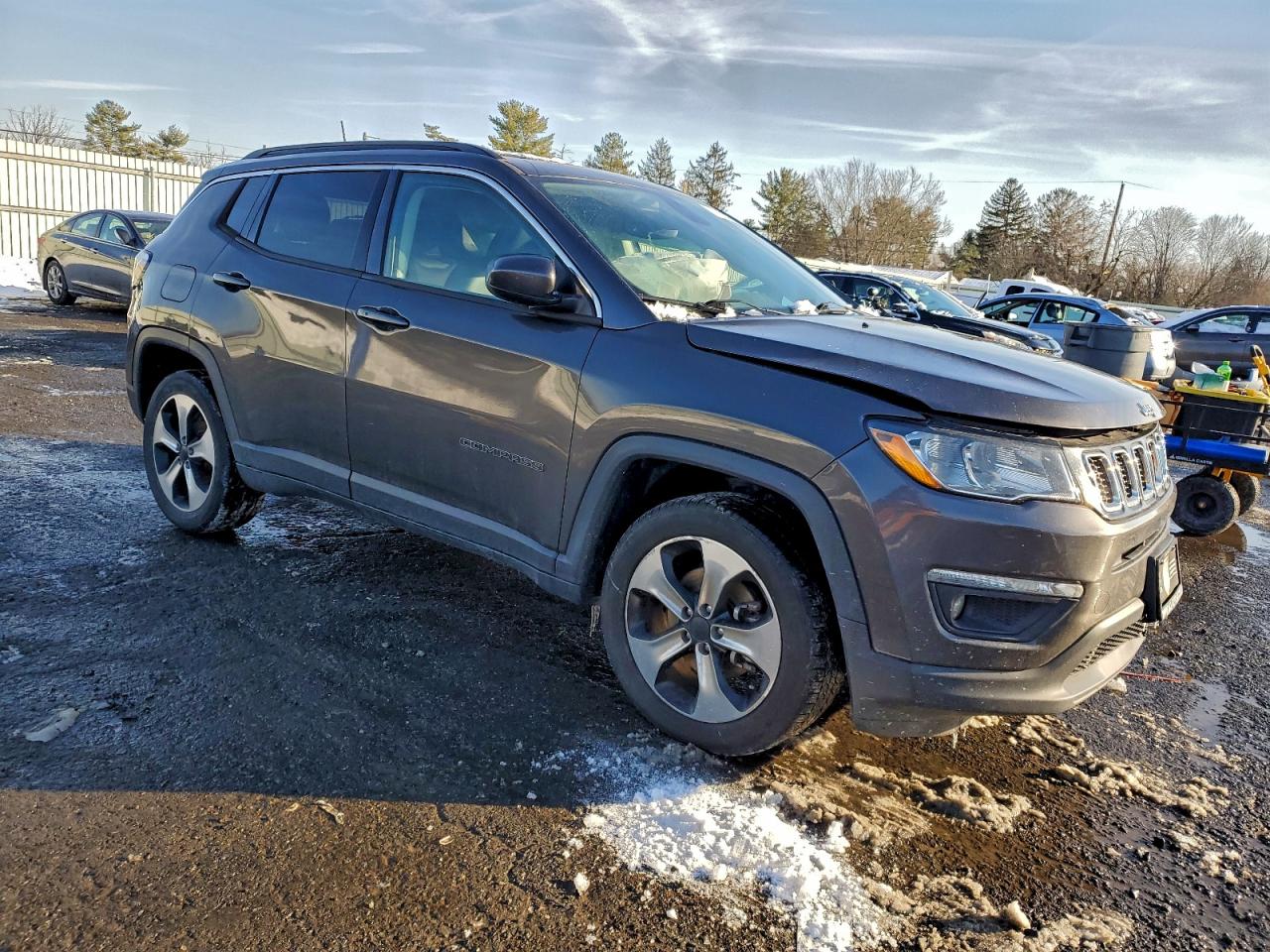 2017 JEEP COMPASS LATITUDE photo 4