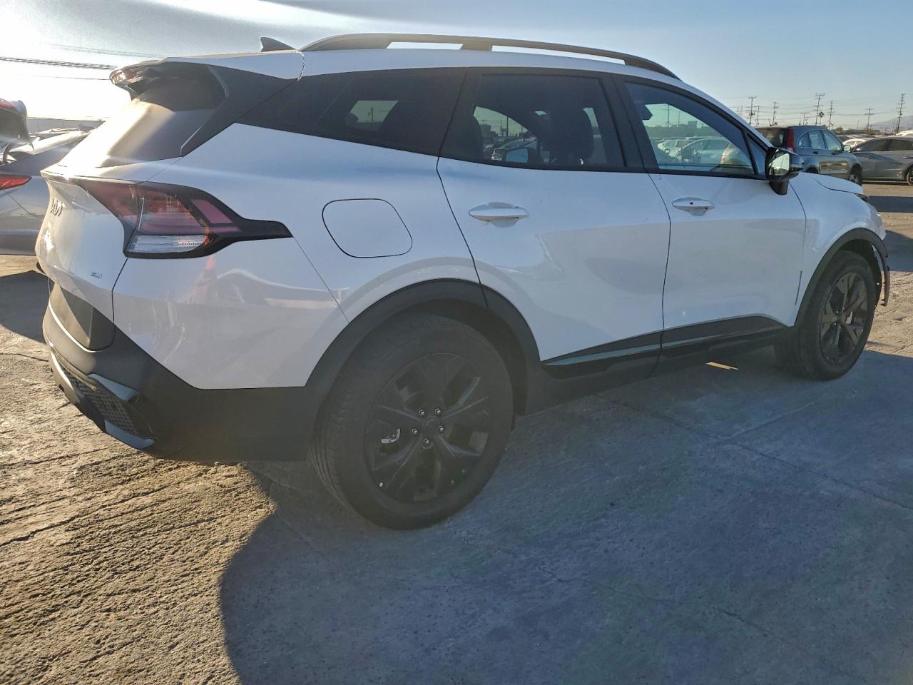 2025 KIA SPORTAGE X LINE photo 3