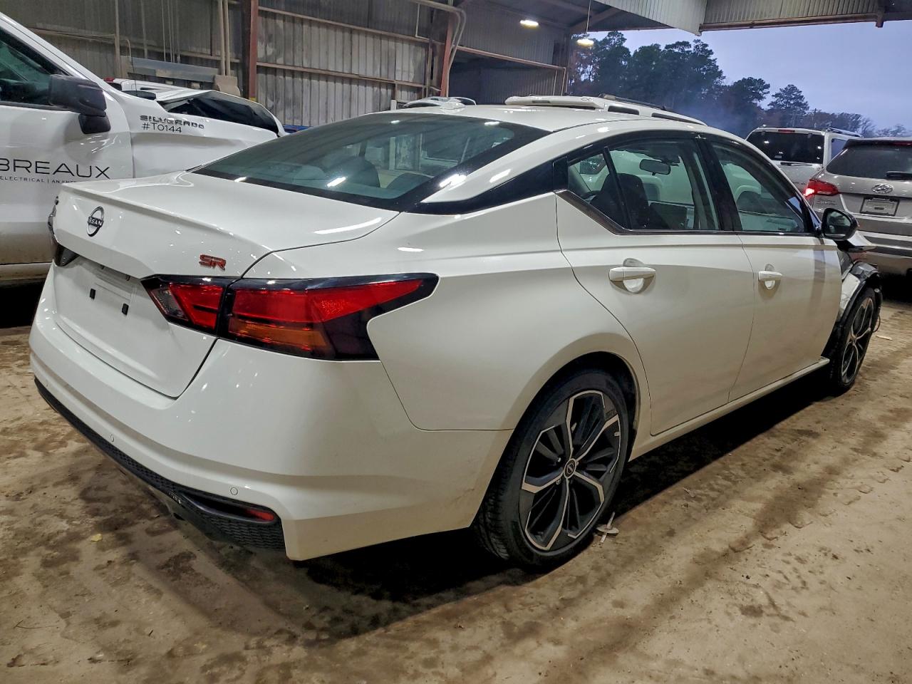 2024 NISSAN ALTIMA SR photo 3