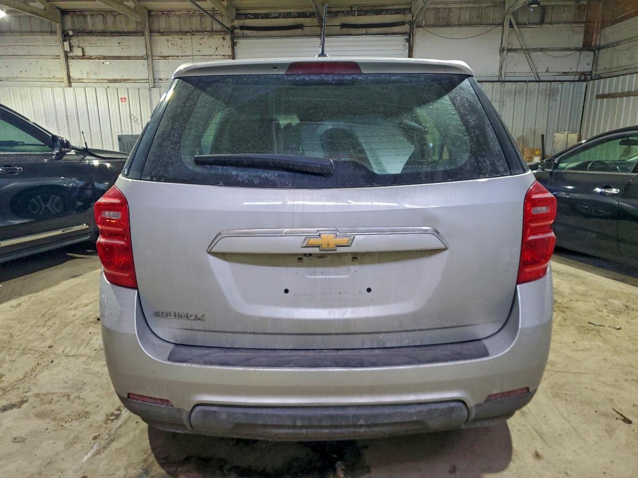 2017 CHEVROLET EQUINOX LS photo 6