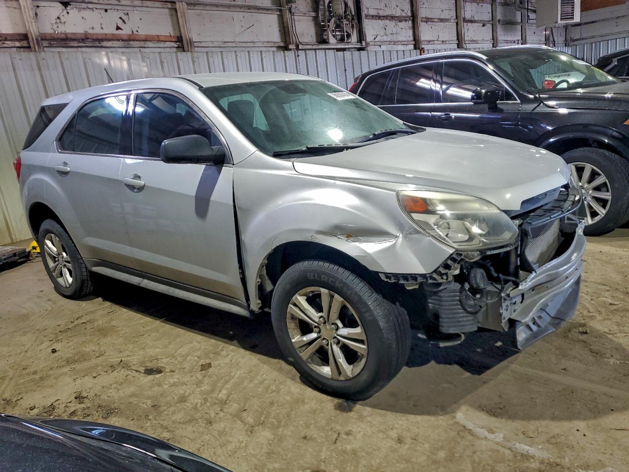 2017 CHEVROLET EQUINOX LS photo 4
