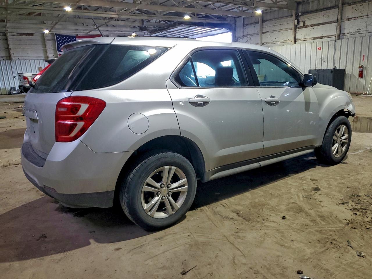 2017 CHEVROLET EQUINOX LS photo 3