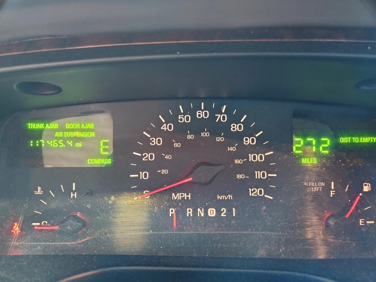 1998 LINCOLN TOWN CAR SIGNATURE photo 9