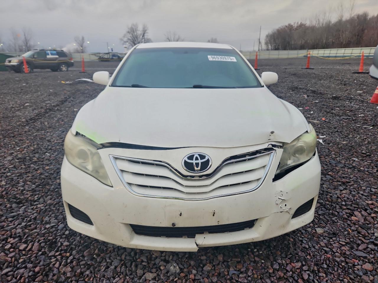 2011 TOYOTA CAMRY BASE photo 5