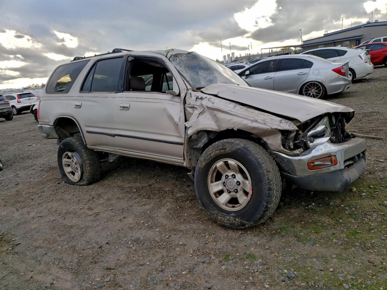 1997 TOYOTA 4RUNNER SR5 photo 4