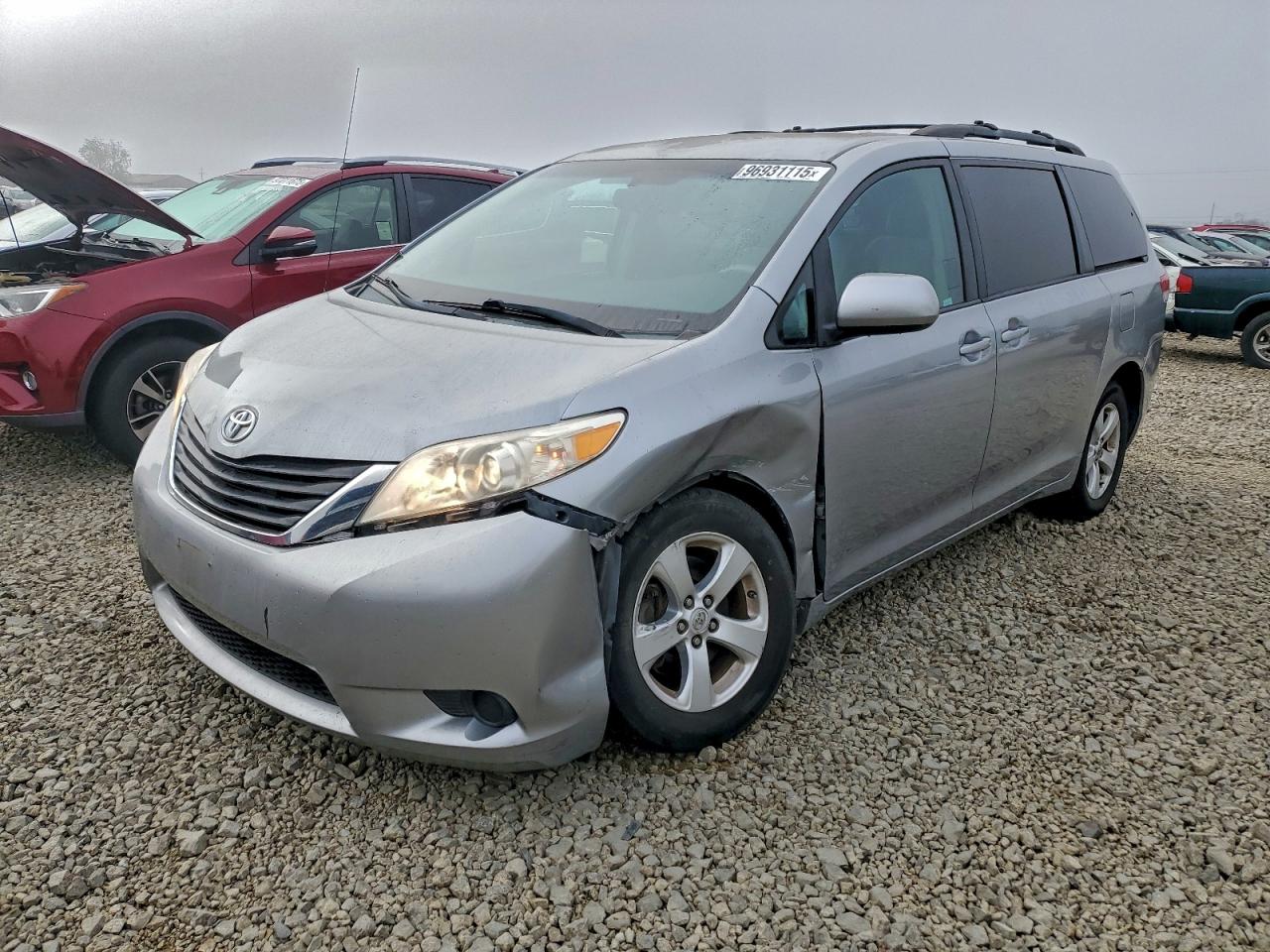2013 TOYOTA SIENNA
