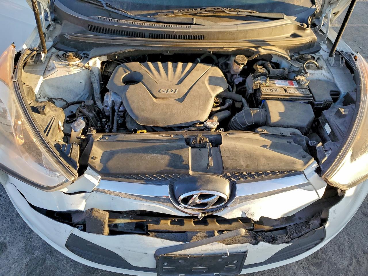 2015 HYUNDAI VELOSTER photo 21