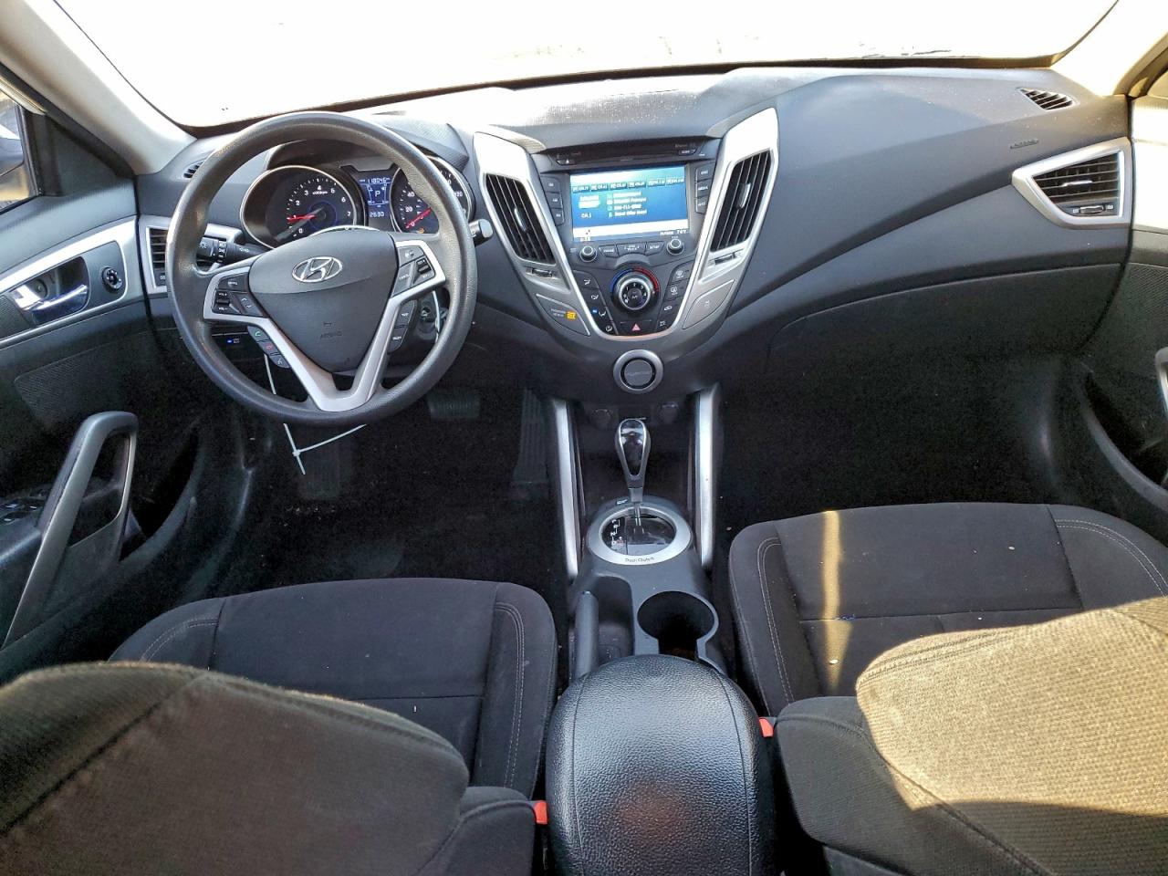 2015 HYUNDAI VELOSTER photo 15