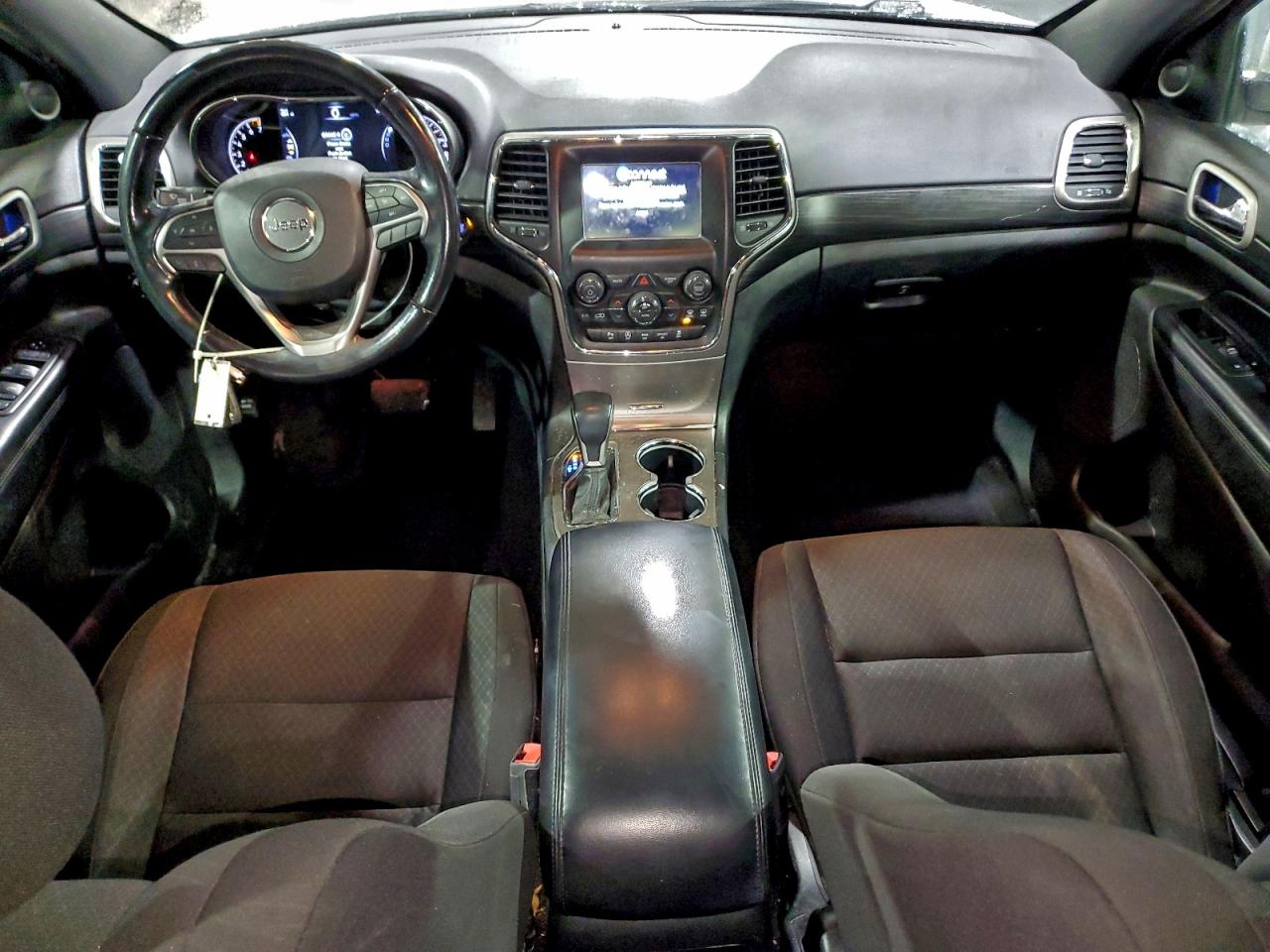 2019 JEEP GRAND CHEROKEE LAREDO photo 8