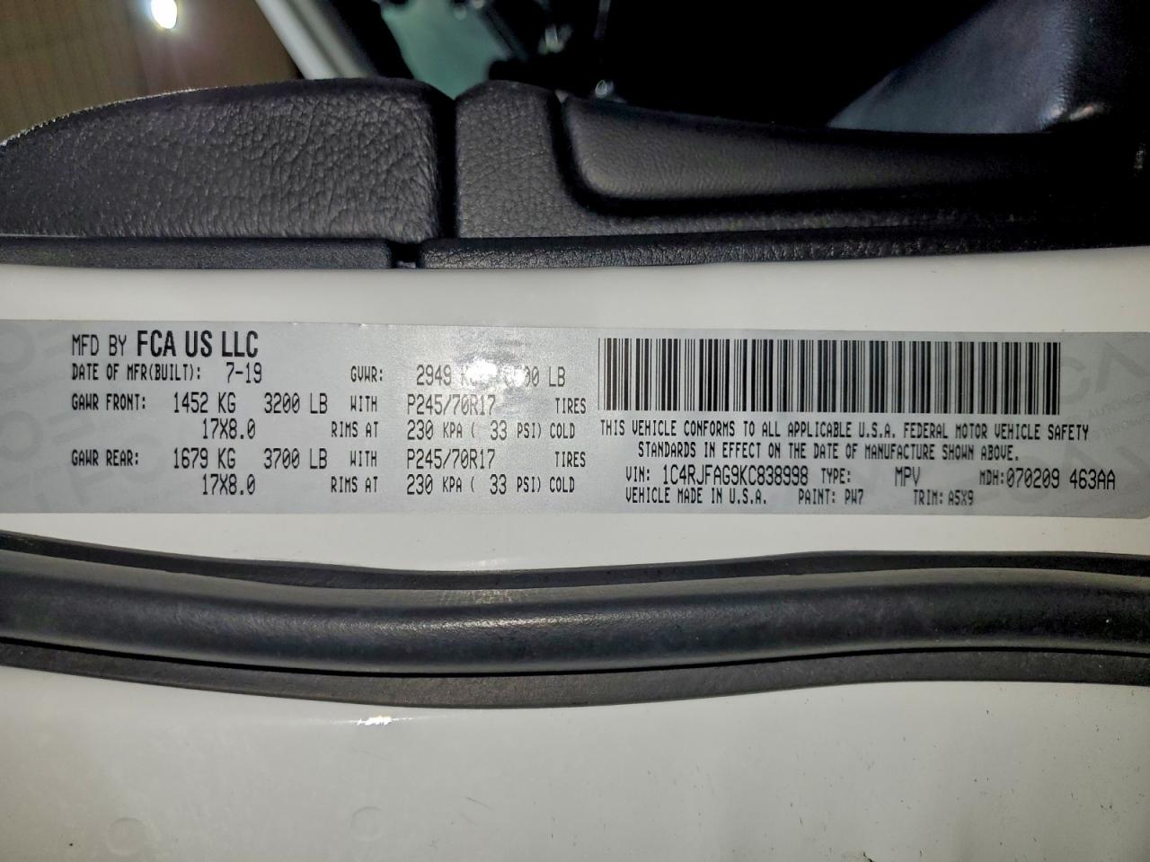 2019 JEEP GRAND CHEROKEE LAREDO photo 13