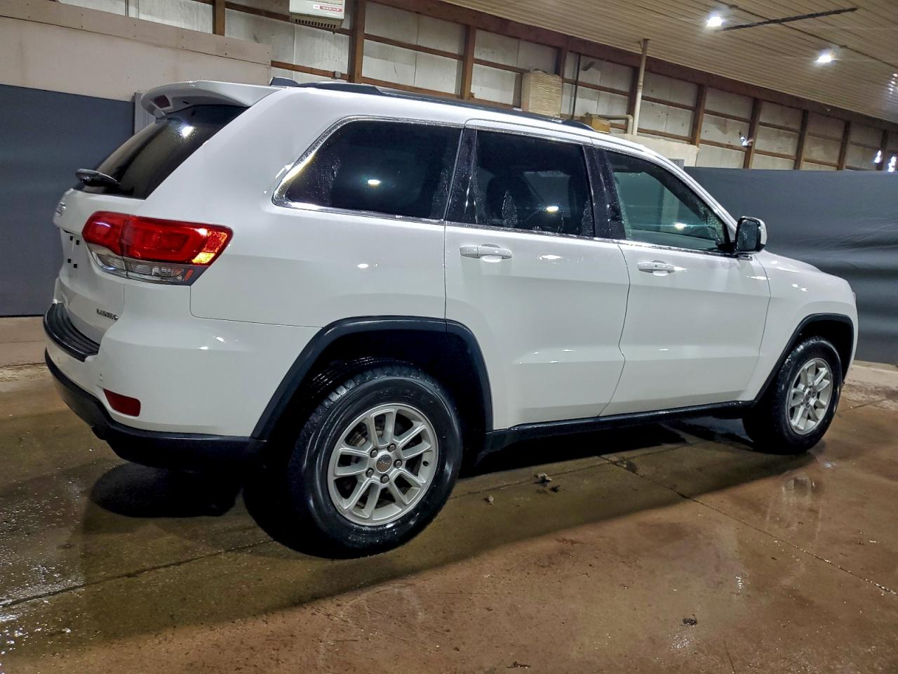 2019 JEEP GRAND CHEROKEE LAREDO photo 3