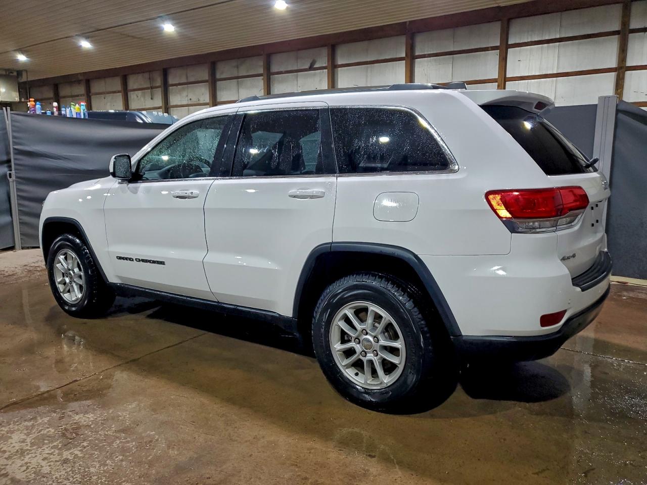 2019 JEEP GRAND CHEROKEE LAREDO photo 2