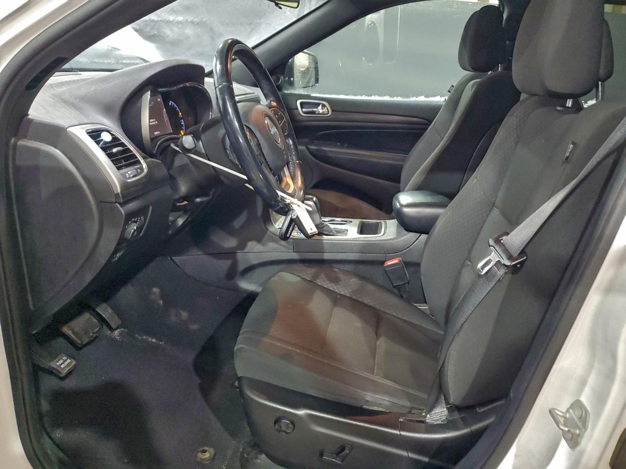 2019 JEEP GRAND CHEROKEE LAREDO photo 7