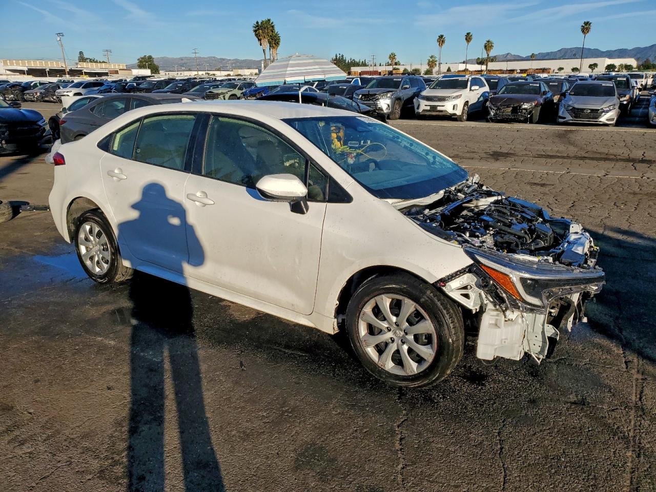 2023 TOYOTA COROLLA LE photo 4