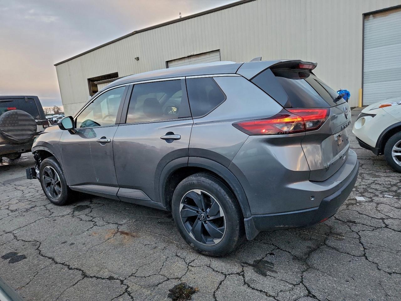 2024 NISSAN ROGUE SV photo 2