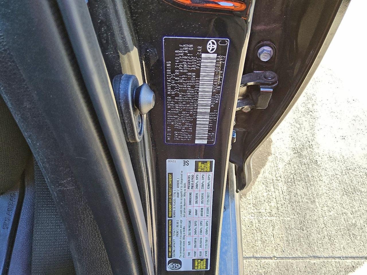 2025 TOYOTA COROLLA LE photo 12