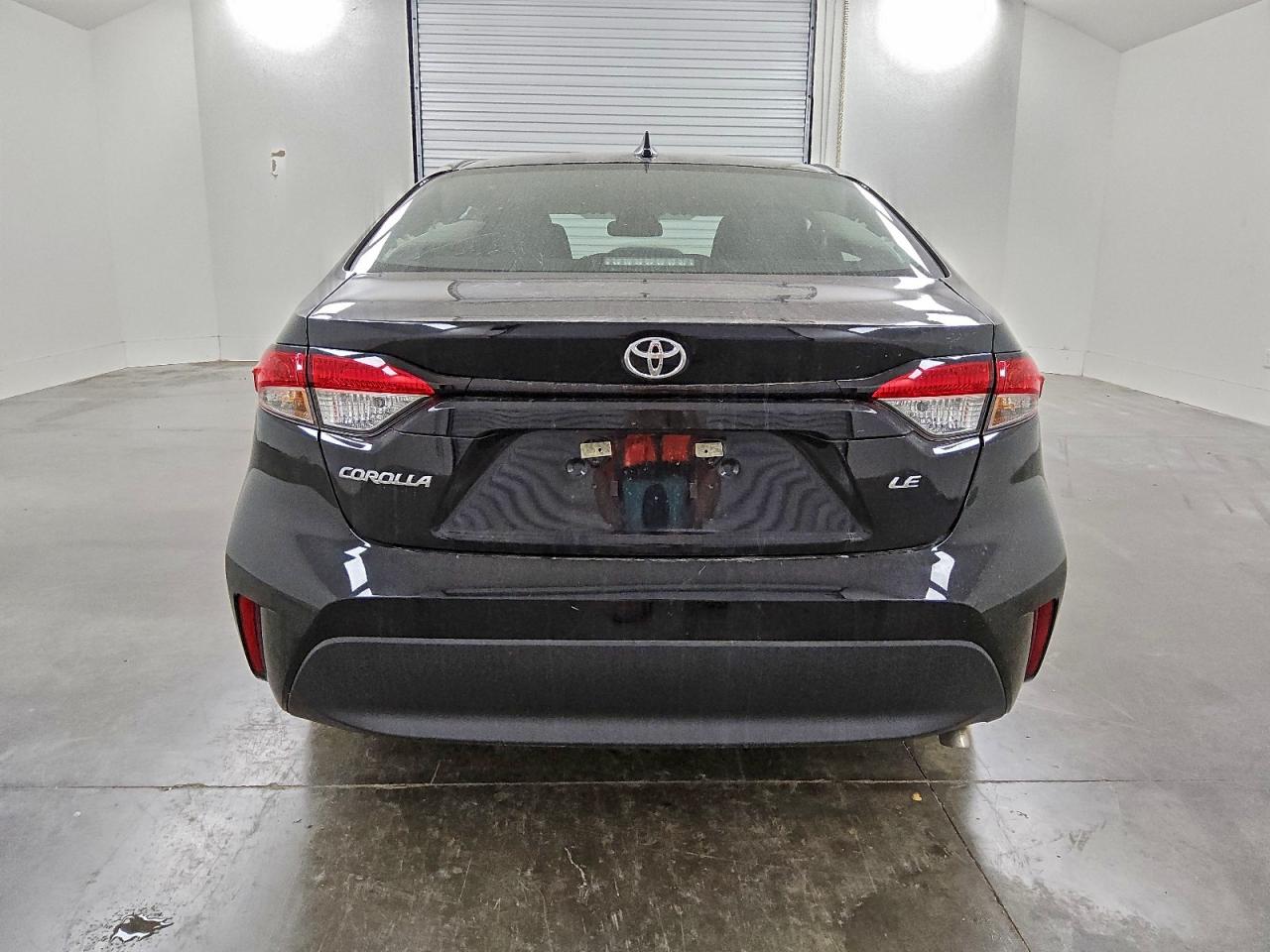 2025 TOYOTA COROLLA LE photo 6