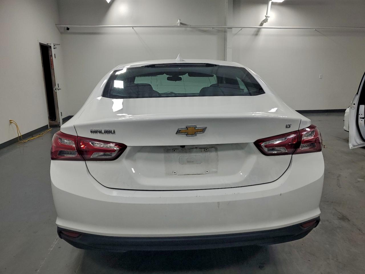 2022 CHEVROLET MALIBU LT photo 6