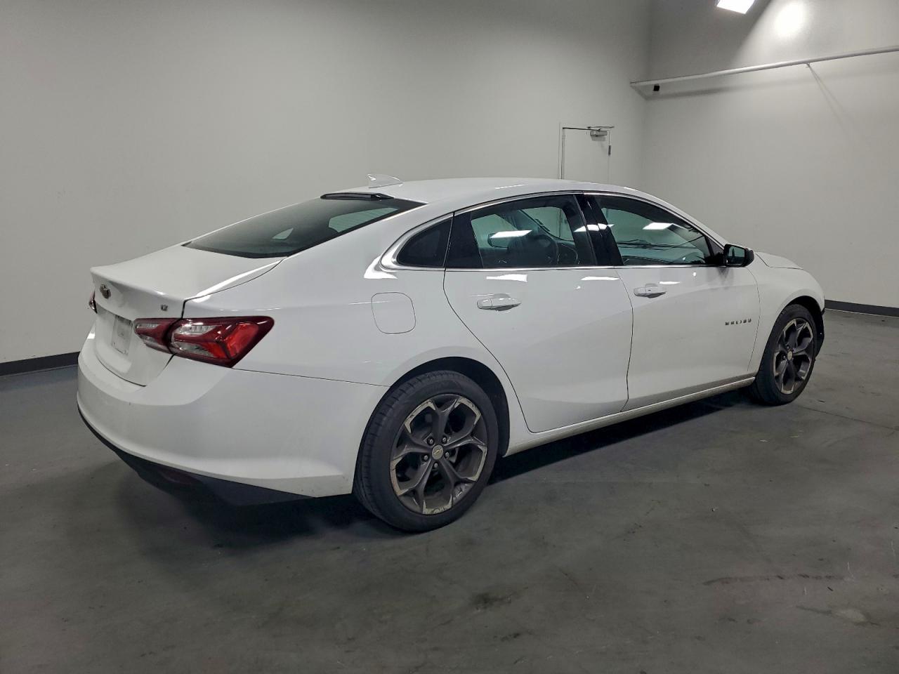 2022 CHEVROLET MALIBU LT photo 3