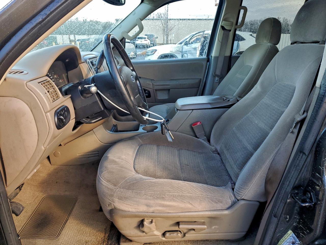 2005 FORD EXPLORER XLT photo 7