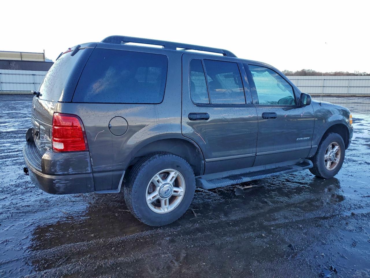 2005 FORD EXPLORER XLT photo 3