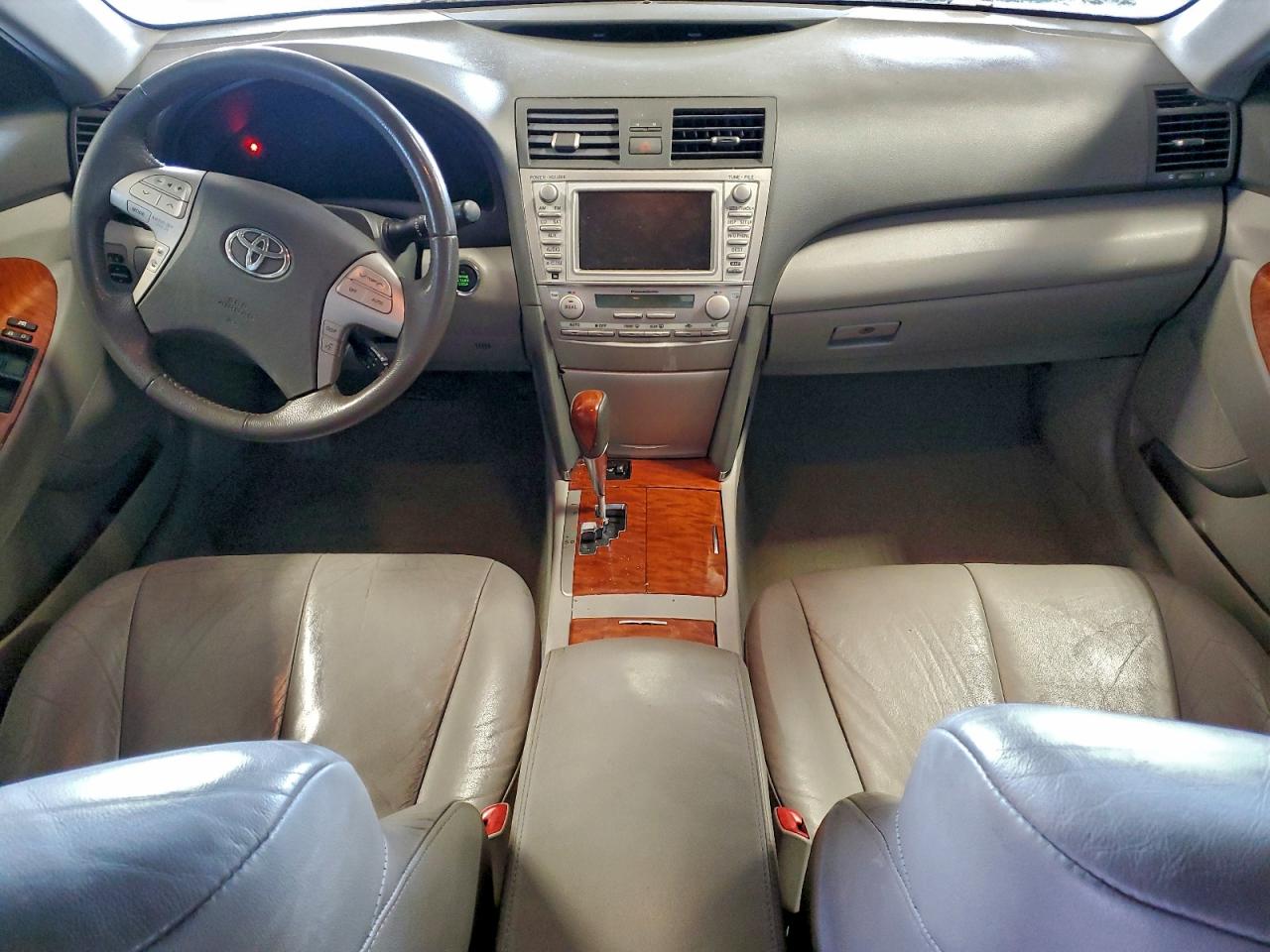 2011 TOYOTA CAMRY BASE photo 8