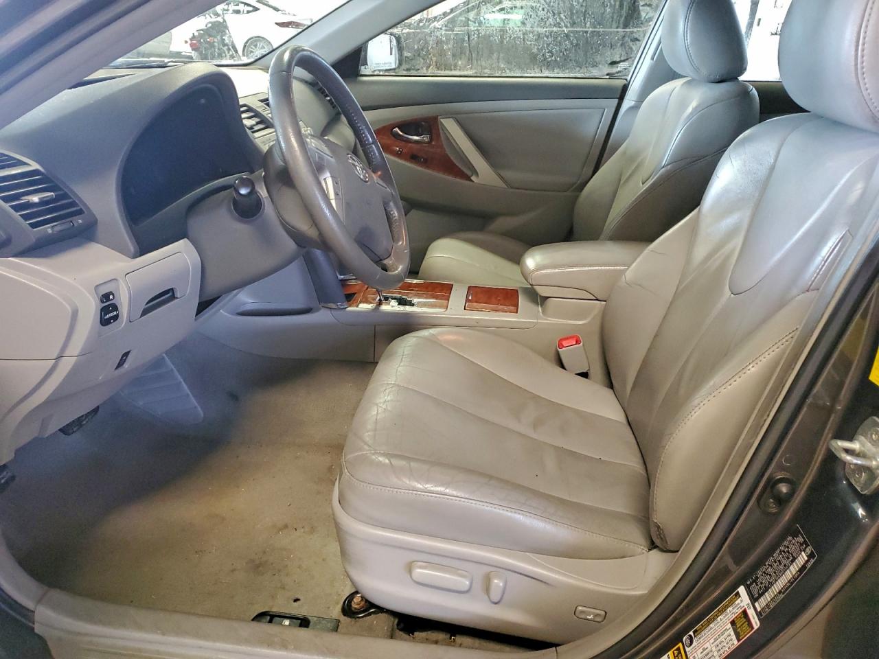 2011 TOYOTA CAMRY BASE photo 7